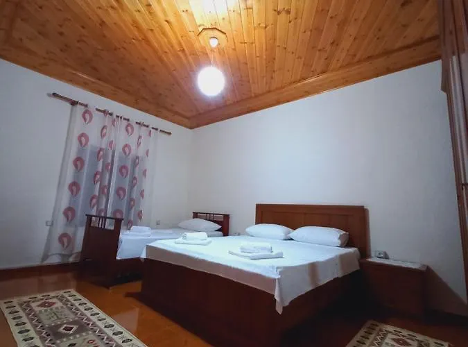 בית הארחה Sokolli Gjirokastër